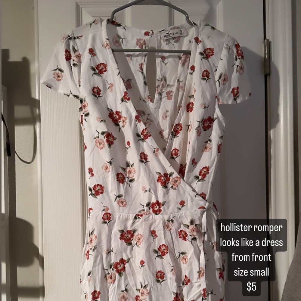 hollister floral romper